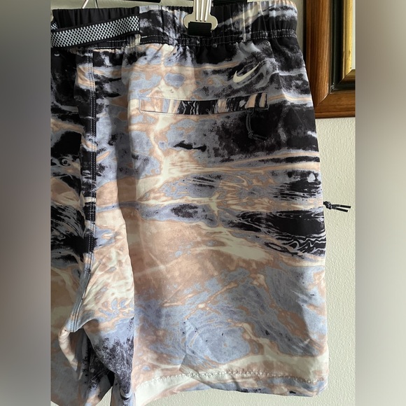 Brand new men’s Nike ACG shorts , size medium - Picture 13 of 15